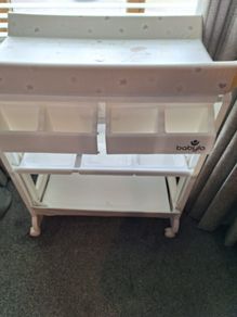 baby changing table