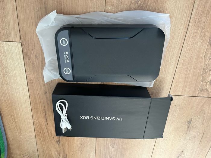UV Sanitizing Box (Brand new)