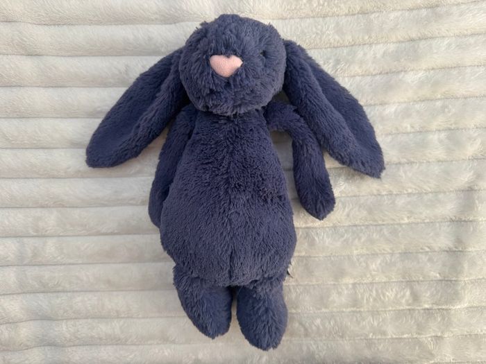 Jellycat Bashful Navy Bunny approx. 31cm - DIRTY some kind of paint in the like on the tag Used PLease see photos