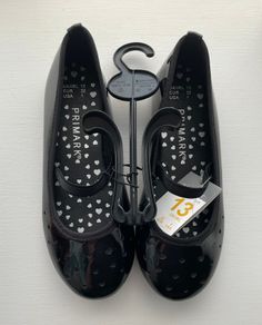 BRAND NEW Girls Black Pumps: Size 13