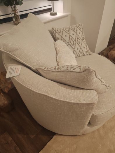SWIVEL sofa brand new  cost 950 selling reluctantly 450 due to moving to smaller  house