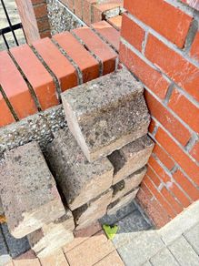 kerb stones