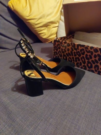 River Island size 4 wide fit suede feel dressy shoe rrp 55 euro