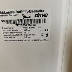 Bath Lift Chair by Akkulift