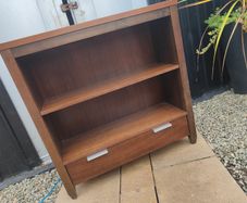Side board