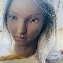 Blond with lilac highlights Ellen wille