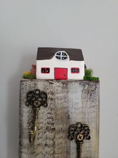 Handcrafted wooden key holder