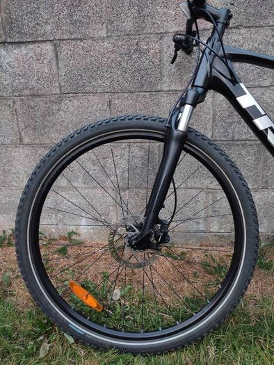 TREK Dual Sport 2