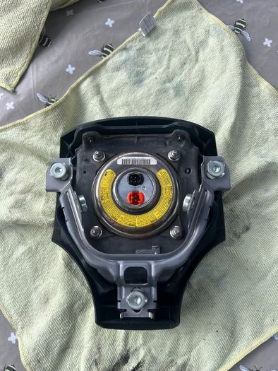 Lexus is220d airbag