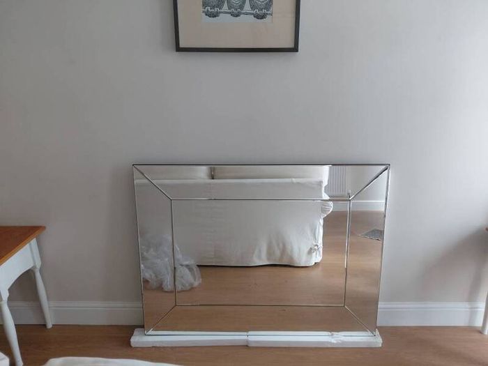 wall mirror