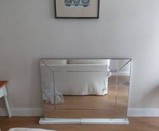 wall mirror
