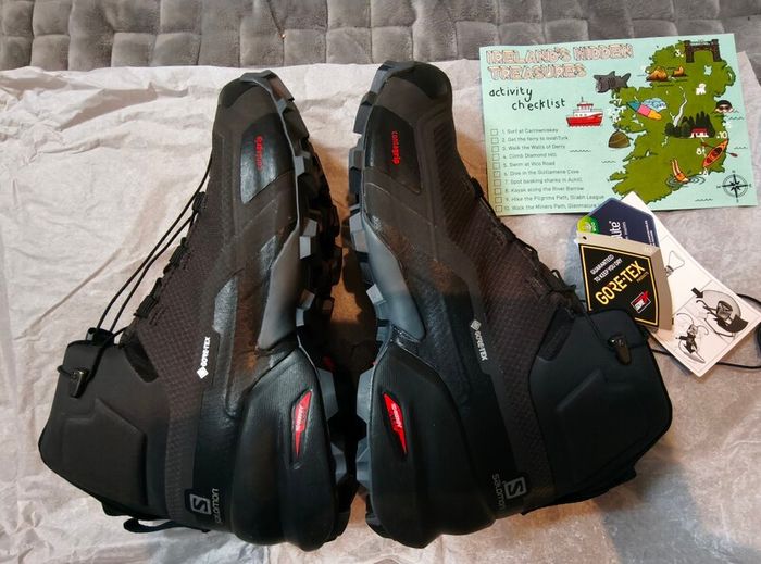 Women's Mid-rise Hiking Boot Salomon, Cross Hike Mid Gore-tex