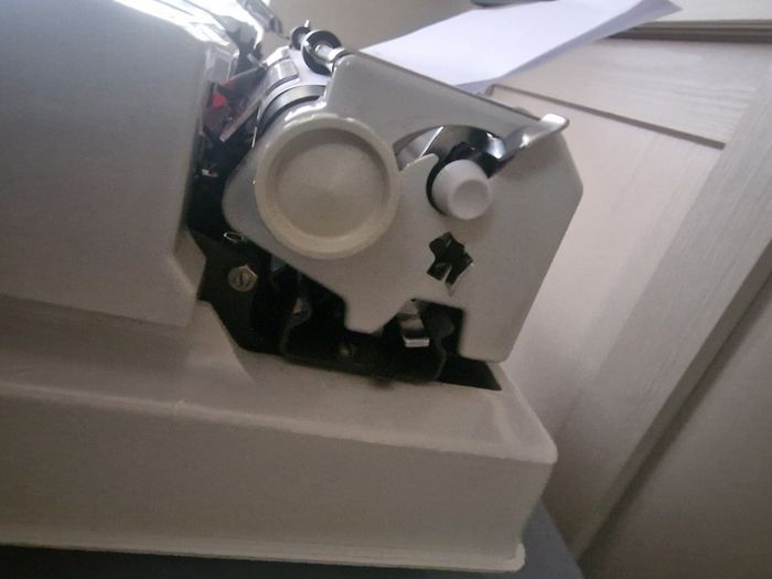 Hermes Media 3 Typwriter
