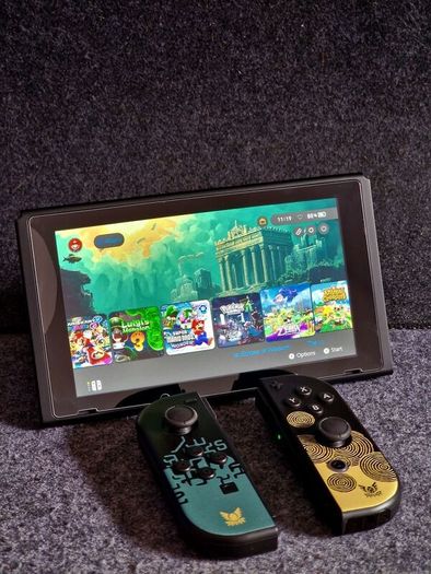 Modded Nintendo Switch V2 Zelda Edition Perfect Condition