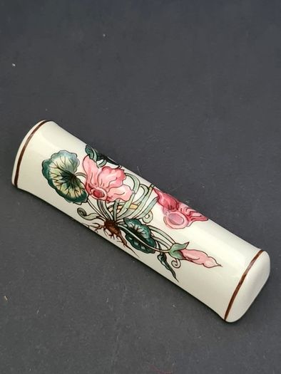 Vintage Villeroy & Boch porcelain knife rest, circa 1980s