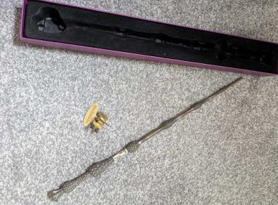 Noble Collection Harry Potter - Dumbledore Wand (Elder Wand) - Ollivanders Box
