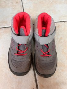 kids hiking boots