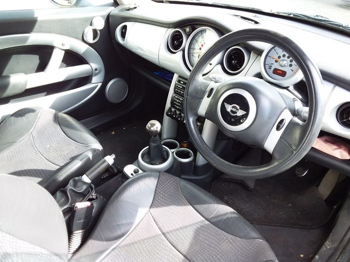 2002 Mini Cooper 1.6 petrol