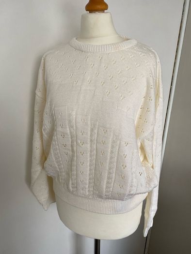 New Round Neck Jumper, size 14/16