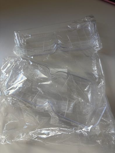 3 Clear Glasses Holders