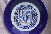 SARGADELOS porcelain (Spain) - large &amp; decorative armorial plate (10.5" / 267mm diameter). PRICE REDUCED