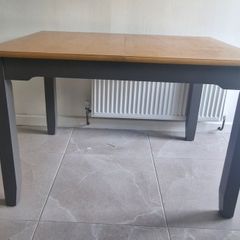 Extendable Table