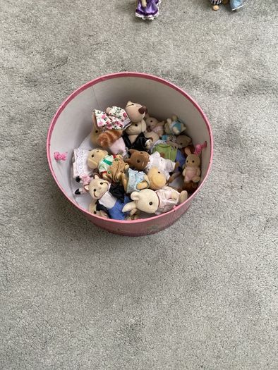 Sylvanian Hotel and families