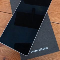 Samsung Galaxy S25 Ultra 512GB, Titanium Silverblue, Unlocked (SM-S938B/DS)
