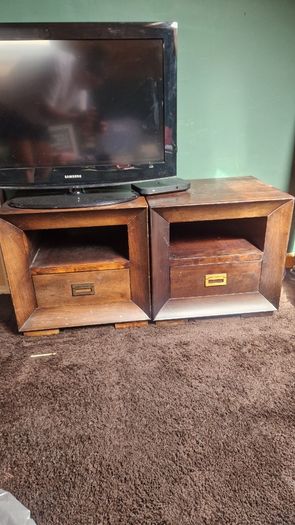 Lockers / Side Table