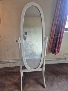 freestanding mirror