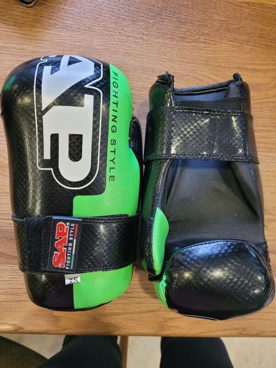 SAP XS Kickboxing Gloves