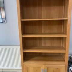 Solid Oak Bookcase / Display Cabinet - Excellent Condition