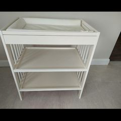 Baby changing table