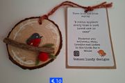 Robin on Wooden Disc