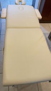 massage bed