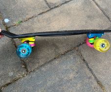 Kids Light Up Skateboard and Protective Pad Set