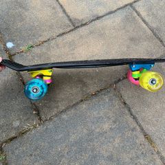 Kids Light Up Skateboard and Protective Pad Set