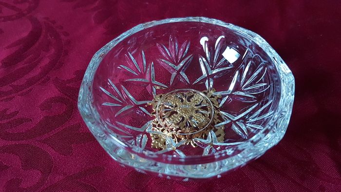 Killarney Crystal Cut Crystal Glass Happy Birthday Lidded Jewelry Dish / Bowl With 22 Carat Gold Cover Handle and Footed Base Finishing Made In Ireland