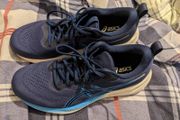 shoes brand new never worn size 10.