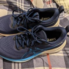 shoes brand new never worn size 10.