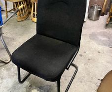 Office chairs - 20e each. See pics