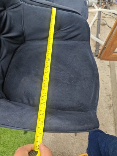2x bar chairs
