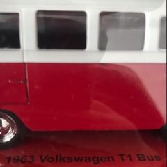 Vw T-1 minibus 1963 genuine VW merchandise scale 1:24 model