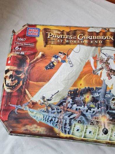 Vintage 2006 mega blocks pirates of the Caribbean At world end 1067 Flying Dutchman Brand new sealed
