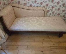 A William IV Mahogany Framed Chaise Longue