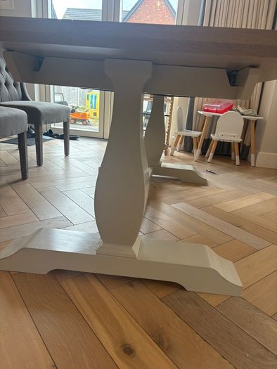 Solid Oak extendable dining table with Taupe legs