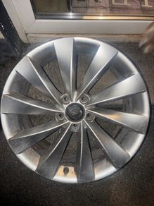 VW 18inch alloys