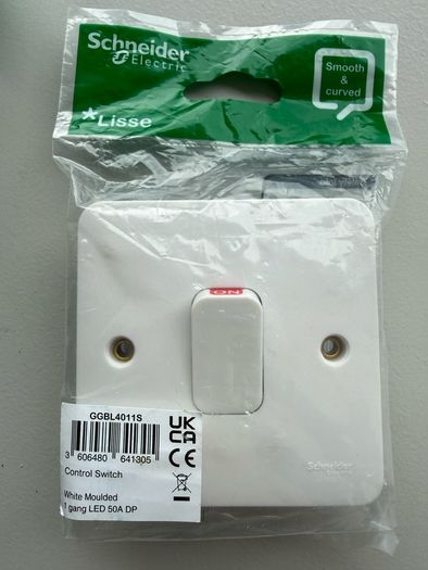 Schneider Electric Lisse White Moulded - Single High Current Light Switch, Double Pole, 50 A, GGBL4011S, White