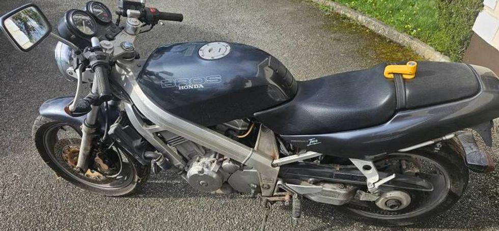1989 Honda Bros 400