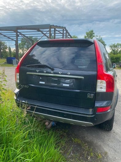 2012 VOLVO xc90 breaking for parts